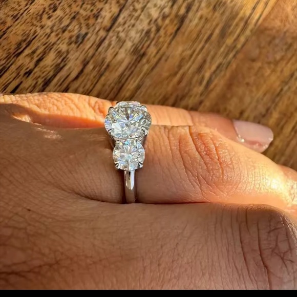 Sterling Silver Moissanite Ring for Women 4 ct - Picture 2 of 9